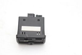 14-17 FIAT 500L AUX USB PORT SD CARD READER E3619 image 9