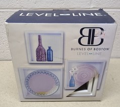 Burnes of Boston Level Line - 3 White Wooden Cubes Shelf - $354.85 MXN