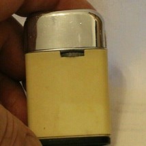 Vintage Ronson Variflame Cream Color Chrome Top Cigar Cigarette Lighter  - $19.37