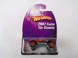Sports Car / Truck/ Hot Wheels 2007 Easter Egg-Clusives Mega-Duty L4710-0919 #H9 - £10.19 GBP