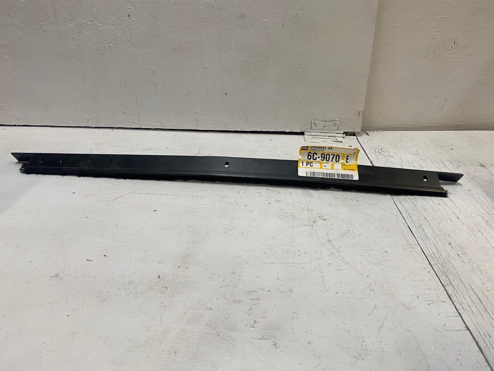 Caterpillar CAT Channel 6C-9070 - $40.72
