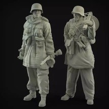 1/35 2pcs Resin Model Kit German Soldiers Panzerknacker WW2 Unpainted - £8.04 GBP