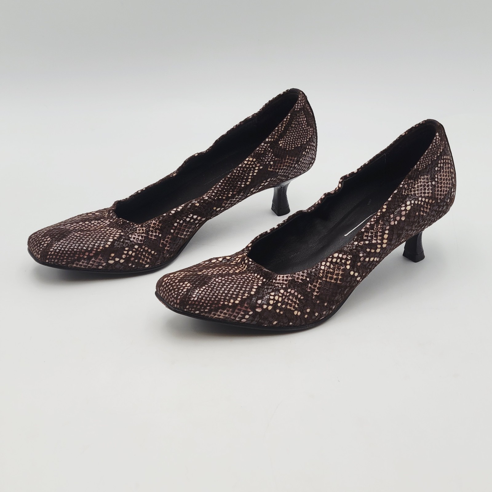 Donald J Pliner Womens Snake Skin  Slip On Kitten Pumps Heels Shoes Size 6 M Item image 5