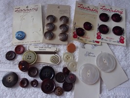 Vintage Assorted Sizes Buttons Some Still On Cards Lot of 34 #9 - $2.99