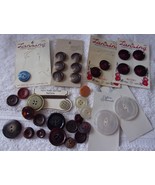 Vintage Assorted Sizes Buttons Some Still On Cards Lot of 34 #9 - $2.99