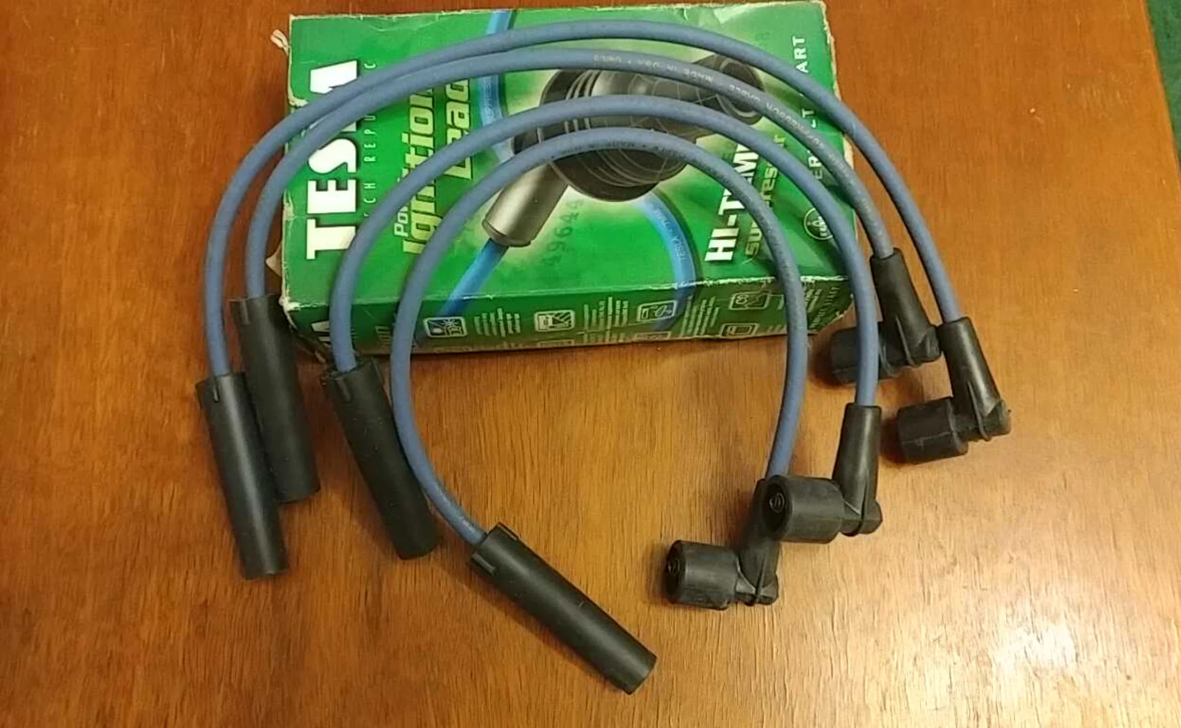 Vaz 21214 Niva V-1.7i 8valve 4cyl Ignition spark plug wire set - $54.01 CAD