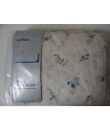 Vintage Royale Designer  Floral 3 piece Twin Bed Set NWT Made in USA - $12.82