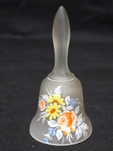 Vintage WESTMORELAND 5.25&quot; Glass Bell Hand Painted WILDFLOWERS ON SATIN ... - $246.22 MXN