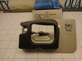 Ford OEM NOS 6W1Z-5421819-A Control Front LH Door Handle Some 04-11 Town Crown - $32.88