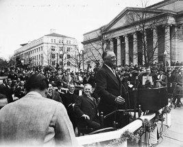 President Franklin D. Roosevelt gives a speech in Washington DC Photo Print - £6.93 GBP+