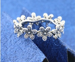 Genuine Sterling Silver 925 Dazzling Shimmering Daisy Flower Ring Sale - £12.50 GBP