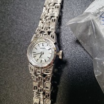 Vintage 1970&#39;s Ladies Seiko 15J Dress Watch &amp; bracelet Silver  # 11-0549 / 11a - £20.88 GBP