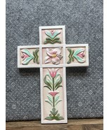 White And Pink Floral Resin Cross Wall Decor  SH - $200.10 MXN
