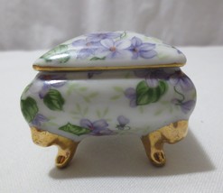 Vintage Lefton Violets 4-Footed Trinket Box Miniature Purple Floral Gold - £11.73 GBP