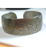 Vintage Kirk 900-1 Pewter Embossed Flower Carnation Cuff Bracelet 6.5 - $103.01 CAD