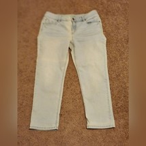 Chico&#39;s Platinum women size 1 (Size 8)  waist light blue short length jeans - £11.73 GBP