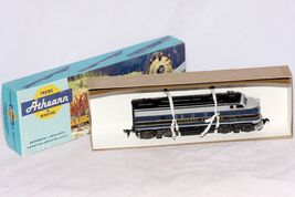 Athearn Blue Box HO Scale Baltimore and Ohio EMD F7 Powered locomotive i... - $94.88