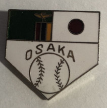 Vintage Japanese 1970 World&#39;s Fair Logo Osaka Expo Japan Medal Pin Badge green - £10.64 GBP