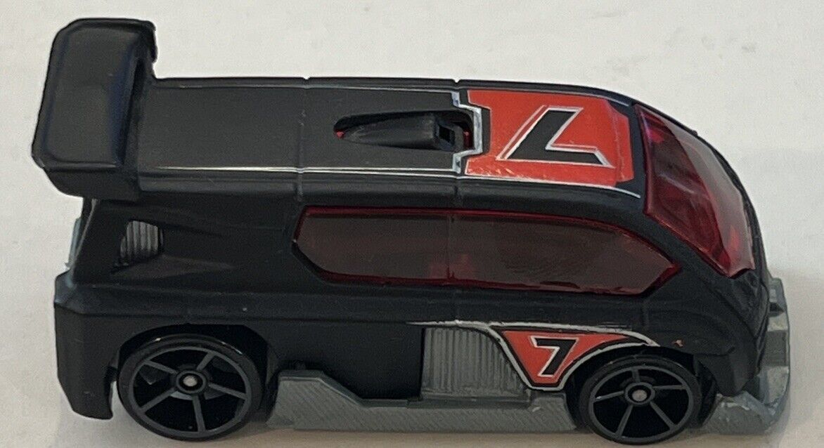 2001 Hot Wheels Pop-Offs HYPERLINER Flat and similar items