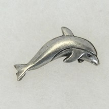 Jim Clift Design Dolphin Lapel Pin 1&quot; x 9/16&quot;  25mm x 15mm   Made in the US - $129.43 MXN