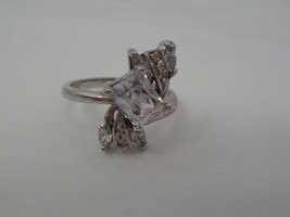 Women Size 8.5 Ring Silver Color Baguette Cut Stone &amp; Clusters Fashion Jewelry - £15.94 GBP