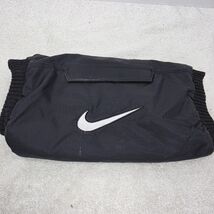 Nike Hyperwarm Adult Hand Warmer With Pocket Black/White Swoosh Logo - $270.05 MXN