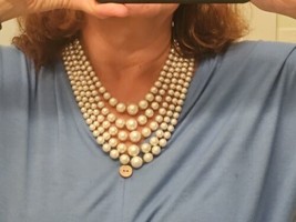 5 Strand Faux Pearl Necklace - $564.31 MXN