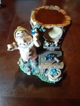 Disney Snow White &amp; Seven Dwarves&#39; Doc Ceramic Figure With Gems Missing Clock - £23.38 GBP