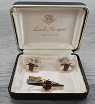 Vintage Lord Newport Men&#39;s Gold Tone w/ Brown Stone Tie Clip &amp; Cufflinks Set - £22.38 GBP