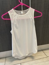 Lululemon white mesh top size 0 - $316.74 MXN