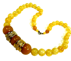 Vtg Necklace Pauline Rader Lucite Yellow Swirl Butterscotch Chunky Beads 30 inch - £46.89 GBP