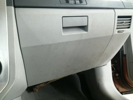 CALIBER   2007 Glove Box 104861620 - $1,089.46 MXN