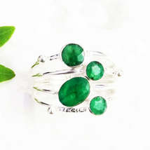 Beautiful Natural Indian Emerald Gemstone Ring, Birthstone Ring, 925 Sterling Si - £24.93 GBP