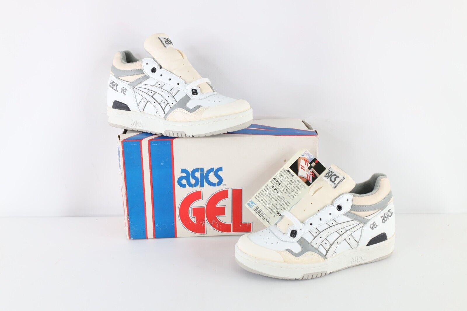 NOS Vintage 90s Asics Mens 6.5 Spell Out Echelon Sneakers Shoes White Gr... - $98.95