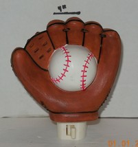 Baseball Glove and Ball Night Light - £11.53 GBP
