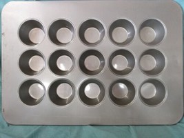 Chicago Metallic #47005 15ct Muffin Pan 26&quot; x 18&quot; Standard size 2&quot; C. Co... - £25.86 GBP