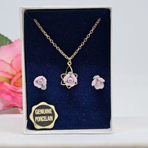 Vintage Genuine Porcelain Rose Jewelry Set Gold Tone Chain Necklace &amp; Earrings - £18.08 GBP