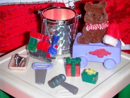 Little Tikes Dollhouse Table Chairs Santa&#39;s Workshop Green Red Toys Drums Nails - £19.60 GBP