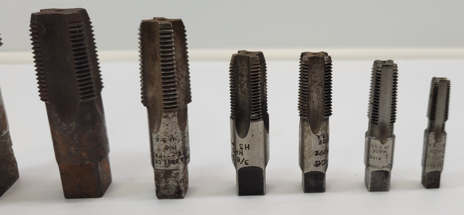 *I3) Vintage 7-piece Mixed Plumbing Lot of Pipe Tap Threaders Item image 4