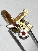 USA Flag Eagle and Soccer Ball gold Soccer Lapel Pin Hat Pin - £7.91 GBP