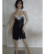 2 Piece Negligee/Lingerie Set is made by Gilligan &amp; O’Malley (#0735). - $98.43 CAD