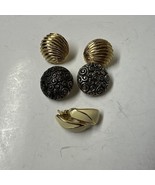 Vintage Signed (Napier, Trifari) Clip On Earrings - Lot of 3 - €25,67 EUR