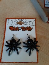 spider Earrings Trick or Treat Halloween wire earrings spider web Dangly NEW - £3.95 GBP