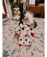 NWT Disney Store Mini Bean Bag Cruella Deville 101 Dalmatians Plush Beanie - $145.09 MXN