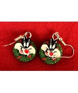 Pierced Dangle Earrings 3D Slyvester the Cat Merry Christmas Wreath 1.5&quot;... - $169.16 MXN