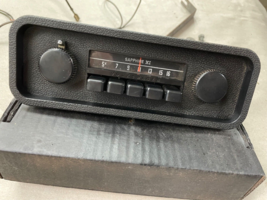 Vintage VW Sapphire XI  AM Radio, Beetle, GHIA,  1960’s  1970&#39;s. w/Bracket - £66.68 GBP