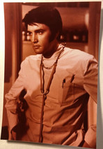 Elvis Presley Vintage Candid Photo Picture Elvis From Change Of Habit EP2 - $12.86