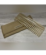 Burberry Pearl Comb and Case - $921.42 MXN