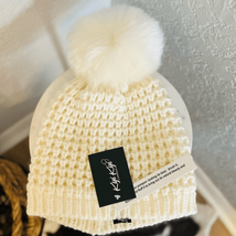 KYI KYI Faux Fur Pompom Classic Wool Beanie Hat, Ivory, One Size, NWT - £34.93 GBP