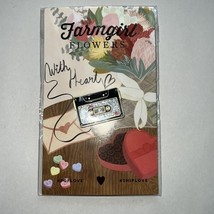 New Farmgirl Flowers Pin Cassette Tape Sealed 80s Retro Gold Tone Brooch... - $124.98 MXN
